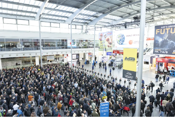 بوما 2025 نے میونخ ، جرمنی میں لات ماری کونگونگ مشینری کمپنی ، لمیٹڈ - زینتھ Zn2000-2 مکمل طور پر خودکار سامان ذہین مینوفیکچرنگ کی ایک نئی اونچائی کا مظاہرہ کرتا ہے