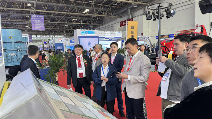 سمارٹ مینوفیکچرنگ پر بات کرنے کے لئے گولڈن خزاں کے اجتماع ، کونگونگ کی طاقت نے پرتیبھا پیدا کیا