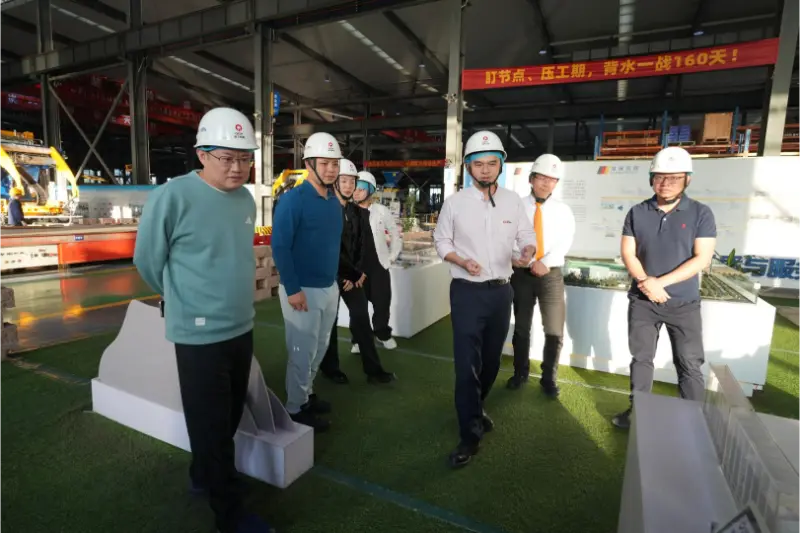 نینان نے بیرون ملک مقیم طلباء ایسوسی ایشن کو واپس کیا اور کونگونگ مشینری کمپنی ، لمیٹڈ میں تحقیق کی اور تحقیق کی۔