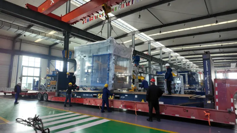 کونگونگ انٹیلیجنٹ اینٹ بنانے والی مشینیں ایک نئے بیرون ملک سفر پر گامزن ہیں ، جو عالمی انفراسٹرکچر کے سبز رنگ کے اپ گریڈ میں معاون ہیں۔